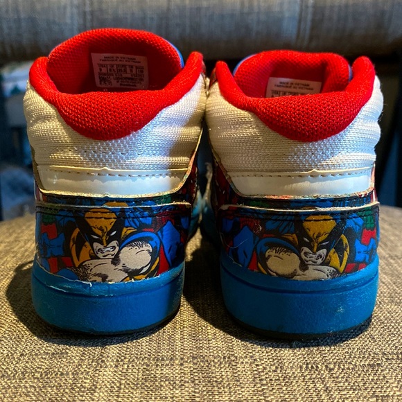 Marvel X-Men Wolverine Avenger Retro Sneakers - Picture 4 of 4